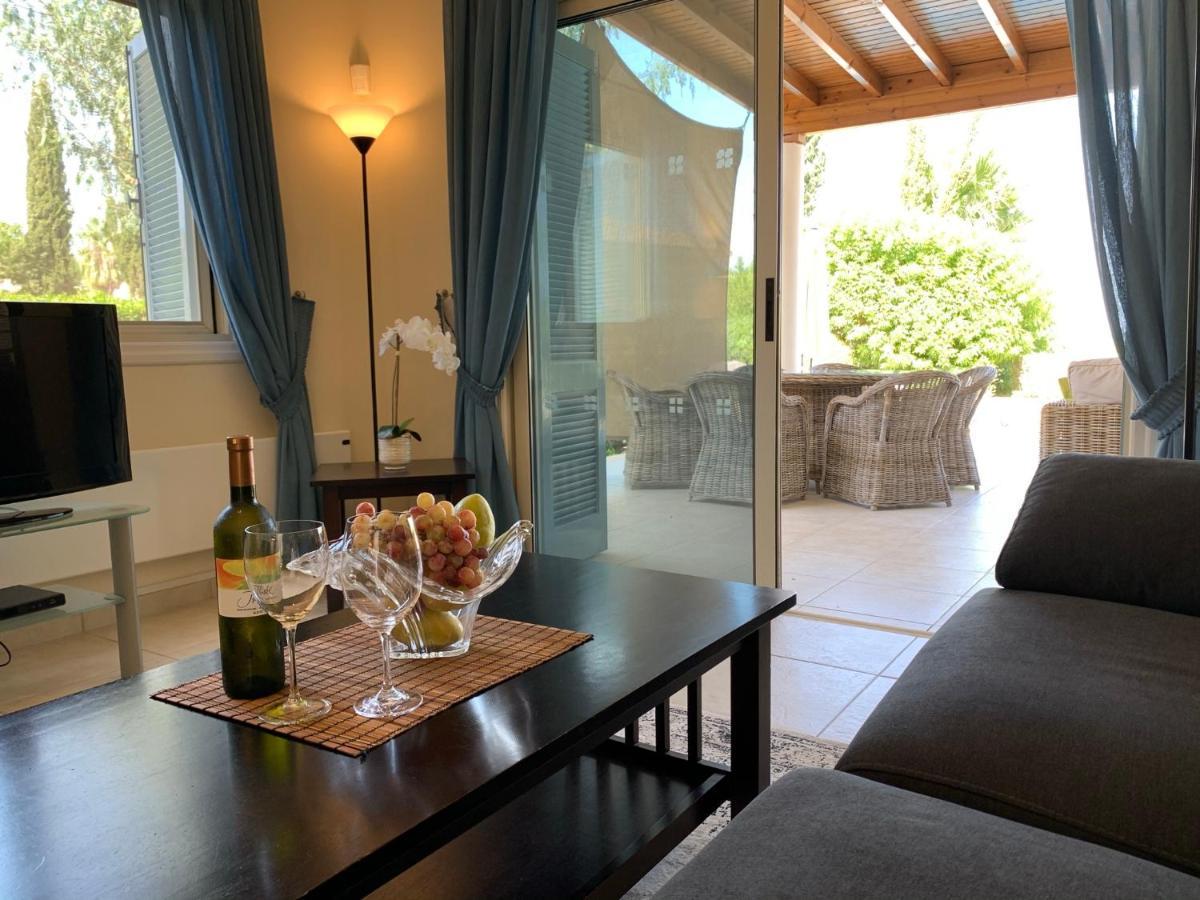 Beach Villa Gladiolus Neo Chorio Bagian luar foto